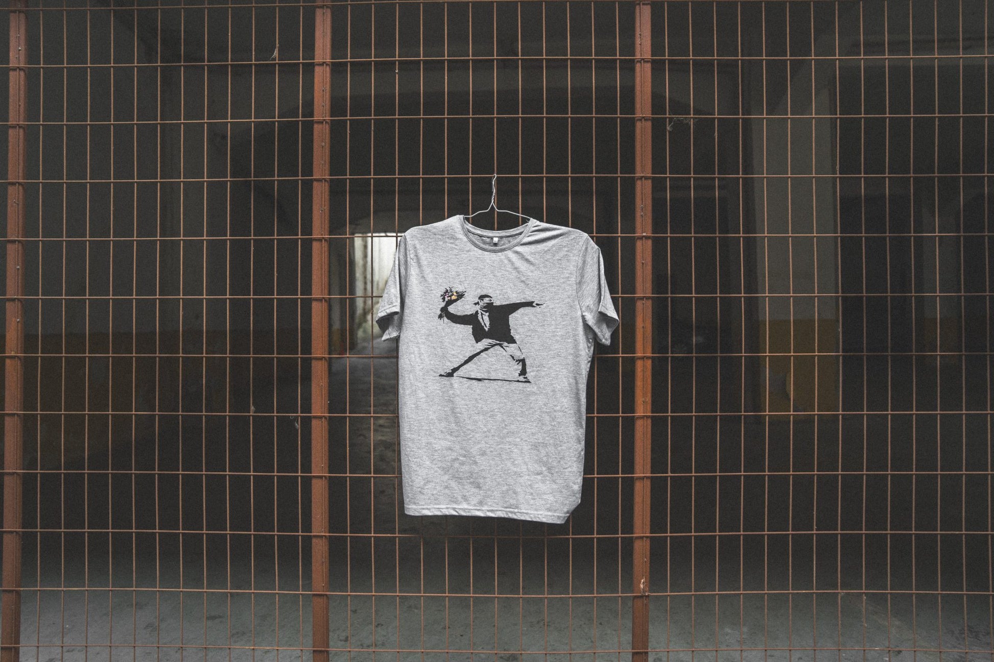 Flower Thrower T-Shirt - Gray