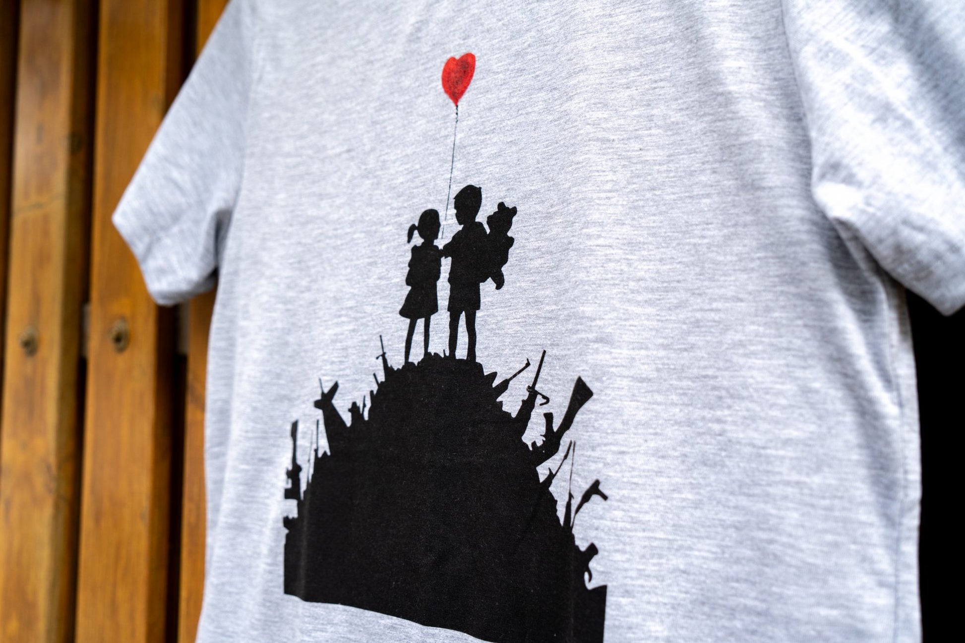 Kids On Guns Gray T-Shirt - Banksy Art Shop