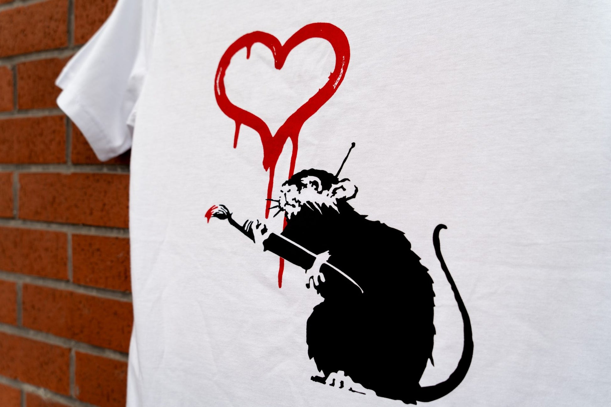 Love Rat T-Shirt - Banksy Art Shop